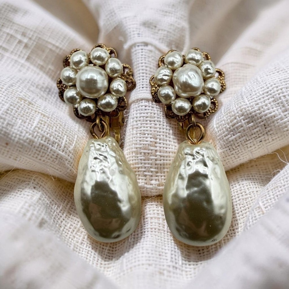 Vintage Miriam Haskell Baroque Pearl Drop Clip Earrings Gold Tone Cluster Signed